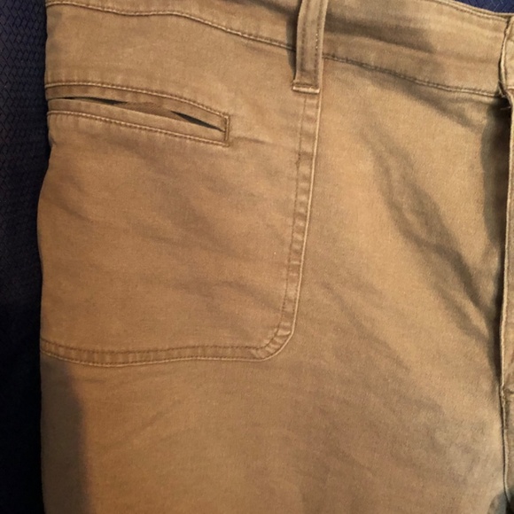 Green size 14  Bum Equipment stretchable cropped pants, zipper, belt buckles - Picture 2 of 10